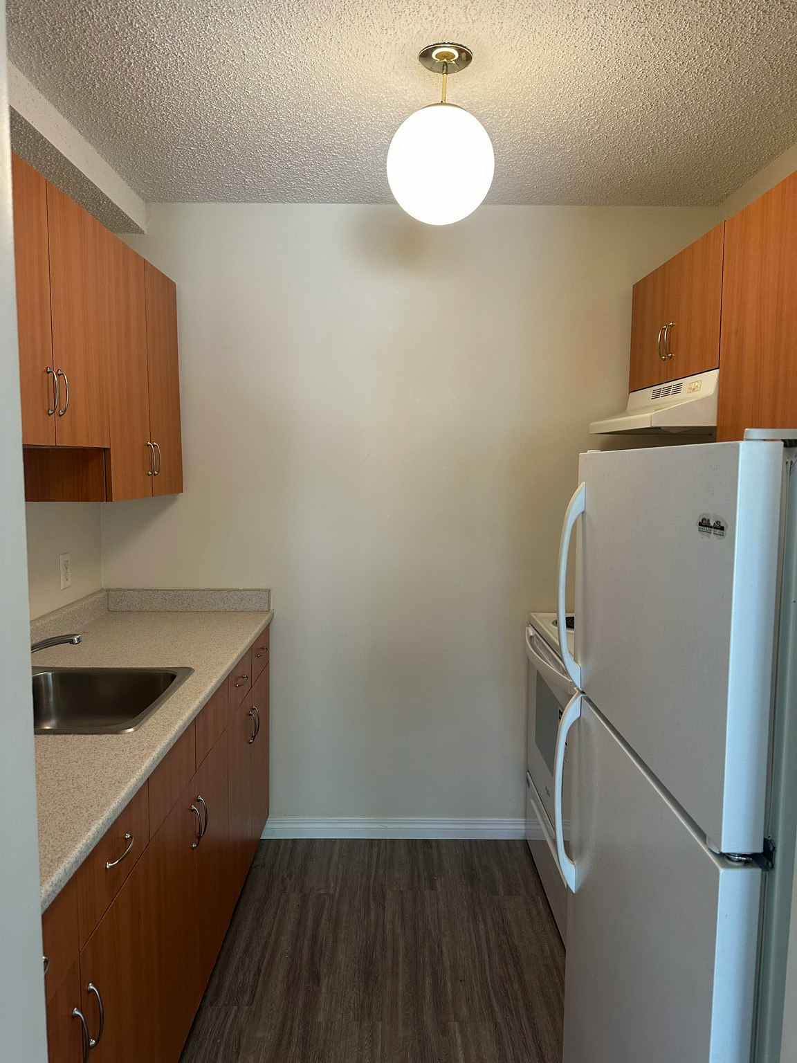 4505 137 Avenue NorthWest, Edmonton, AB, T5A 3S9 - 6