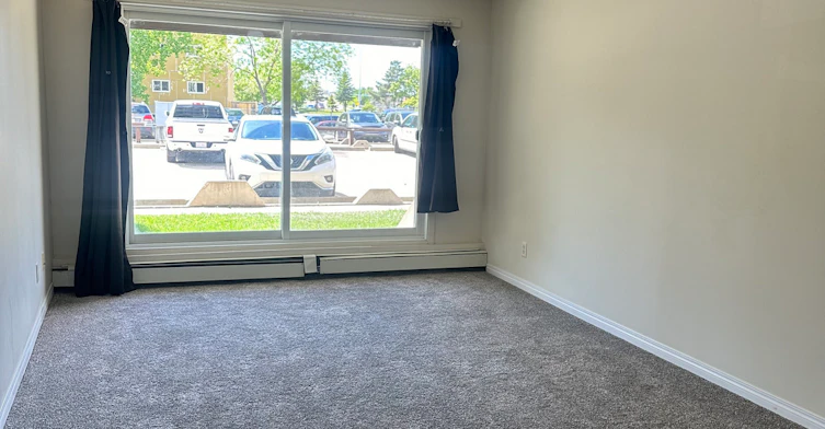 4505 137 Avenue NorthWest, Edmonton, AB, T5A 3S9