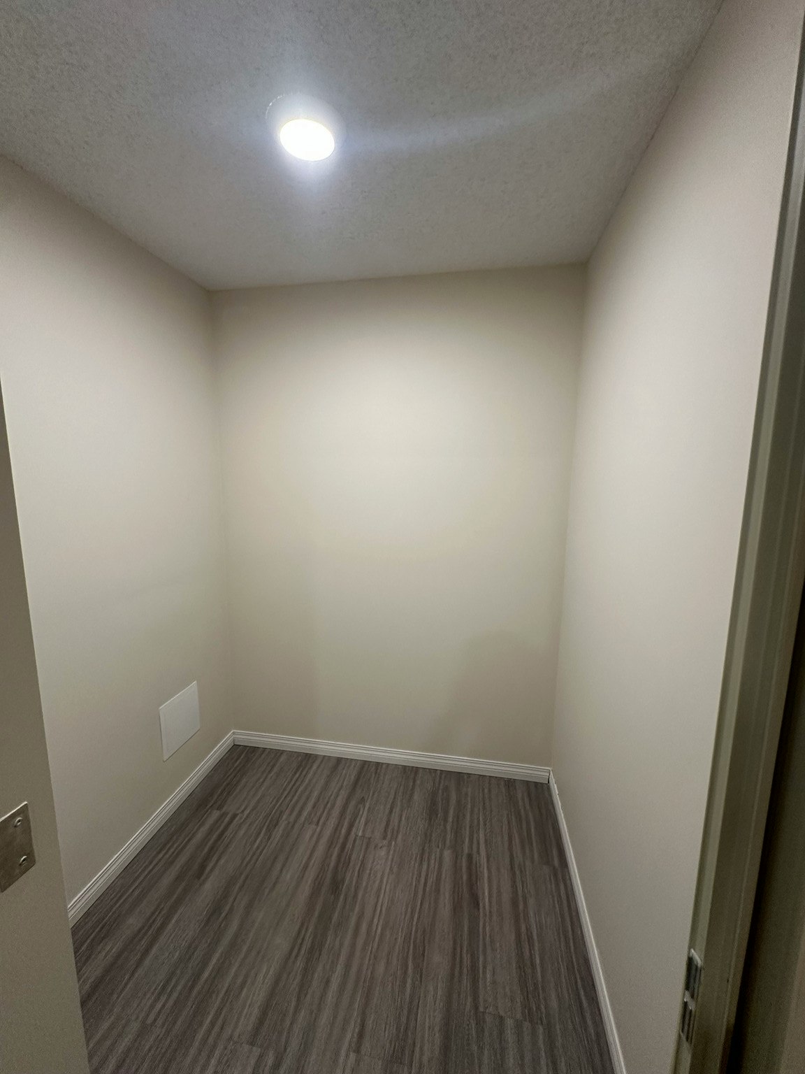 4505 137 Avenue NorthWest, Edmonton, AB, T5A 3S9 - 11