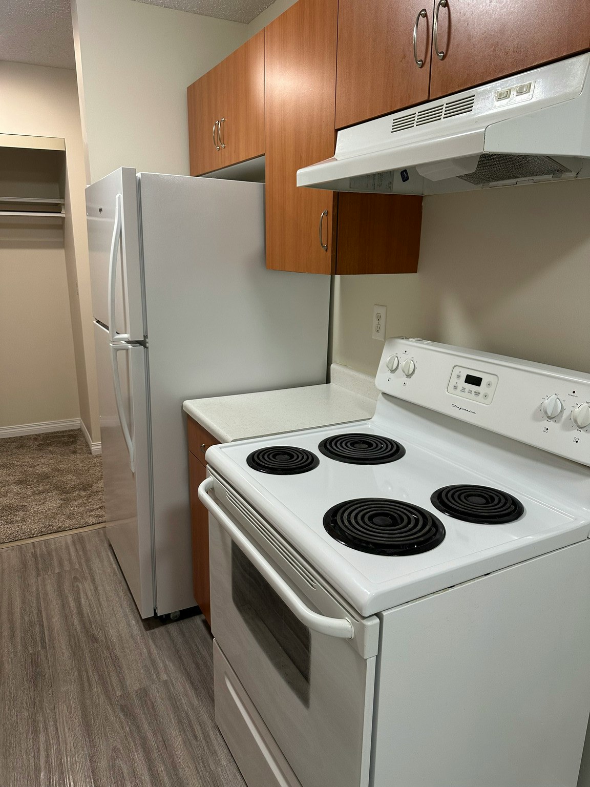 4505 137 Avenue NorthWest, Edmonton, AB, T5A 3S9 - 4