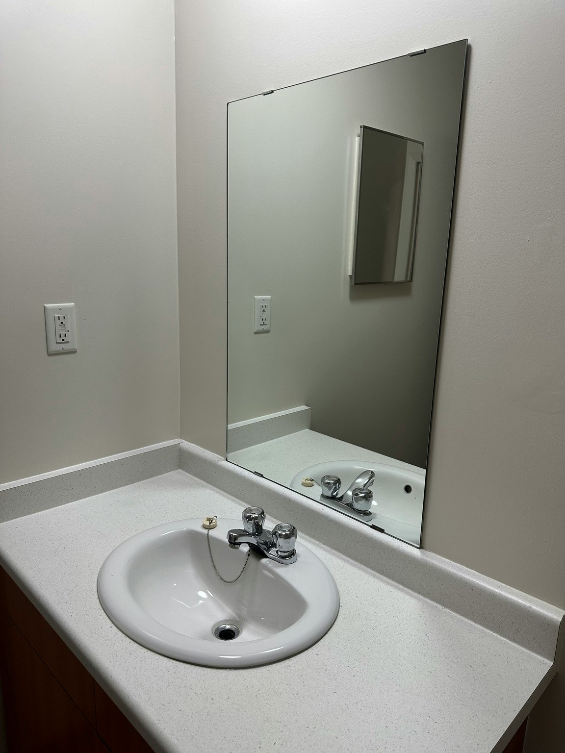 4505 137 Avenue NorthWest, Edmonton, AB, T5A 3S9 - 14