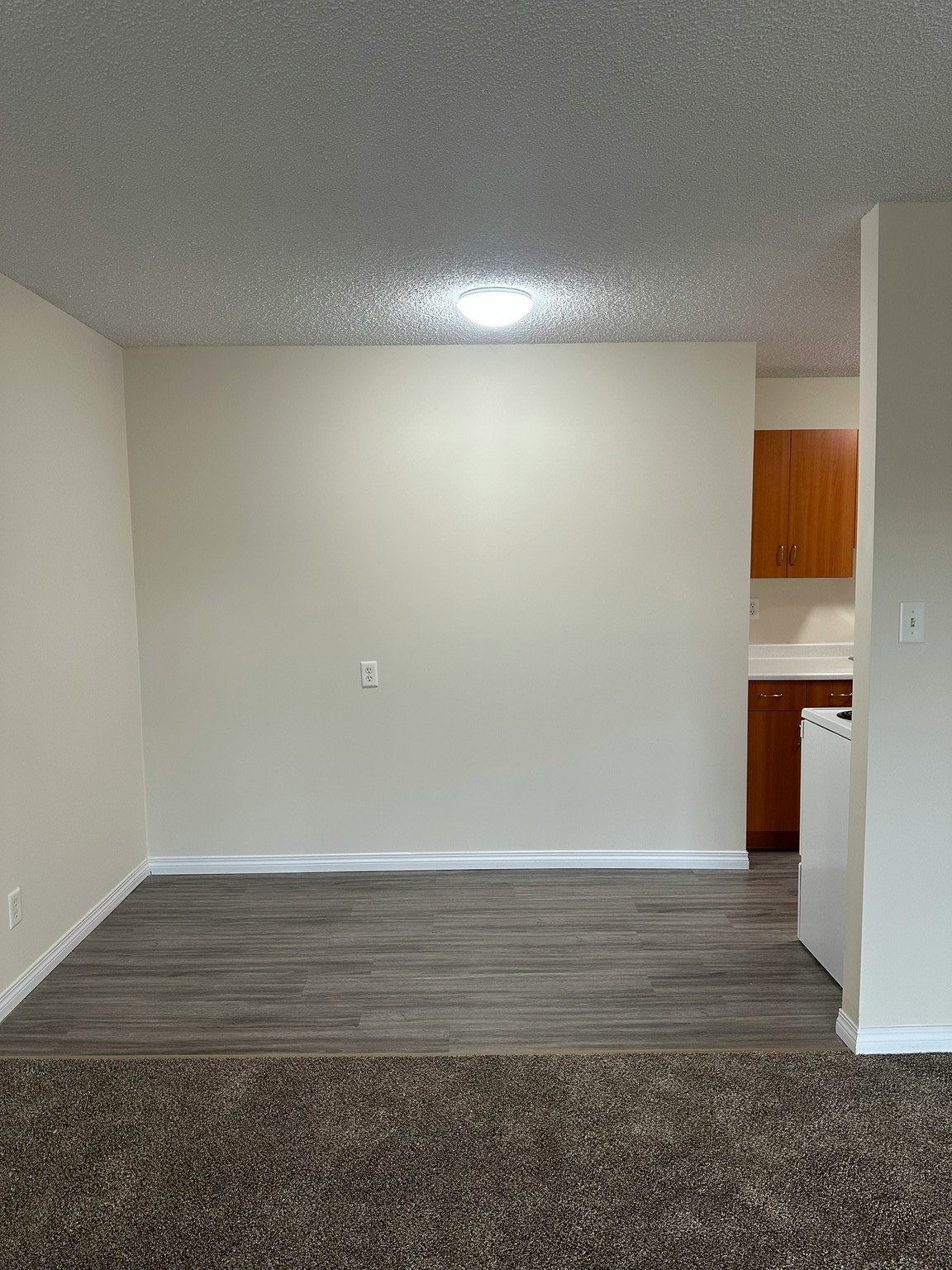 4505 137 Avenue NorthWest, Edmonton, AB, T5A 3S9 - 5