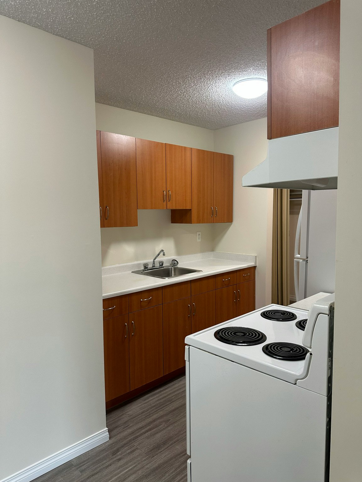 4505 137 Avenue NorthWest, Edmonton, AB, T5A 3S9 - 3