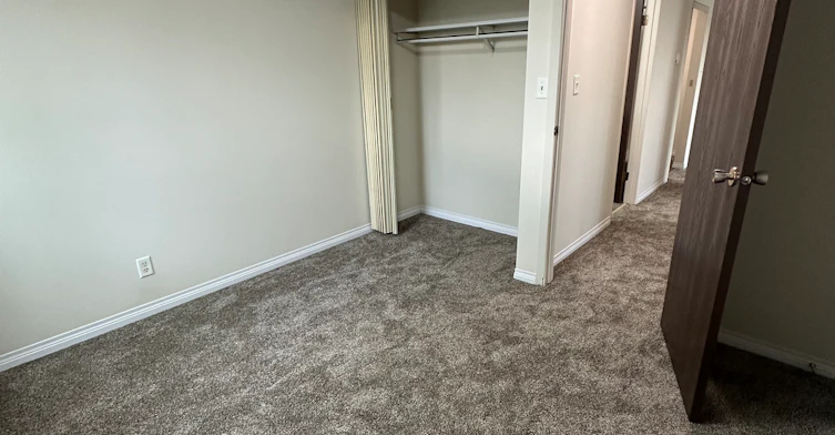 4505 137 Avenue NorthWest, Edmonton, AB, T5A 3S9 - 13