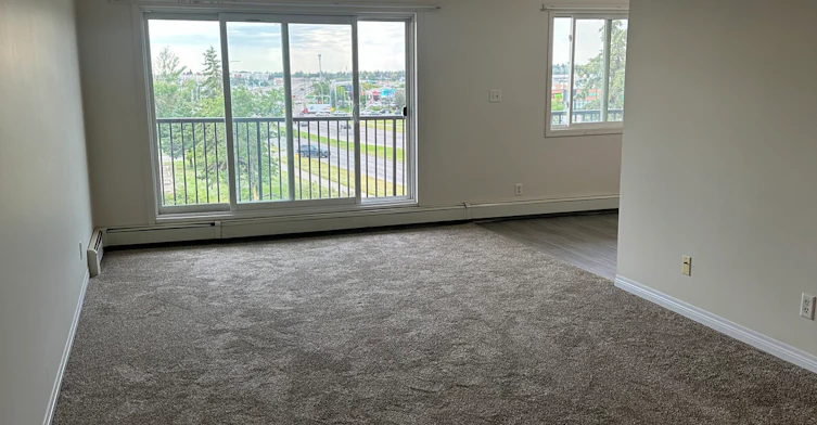 4505 137 Avenue NorthWest, Edmonton, AB, T5A 3S9 - 3
