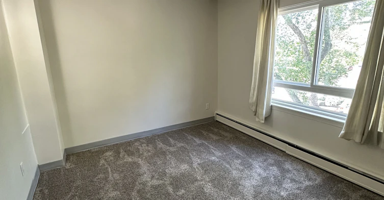 9909 Bellamy Hill Road Northwest, Edmonton, AB, T5K 2B1 - 5