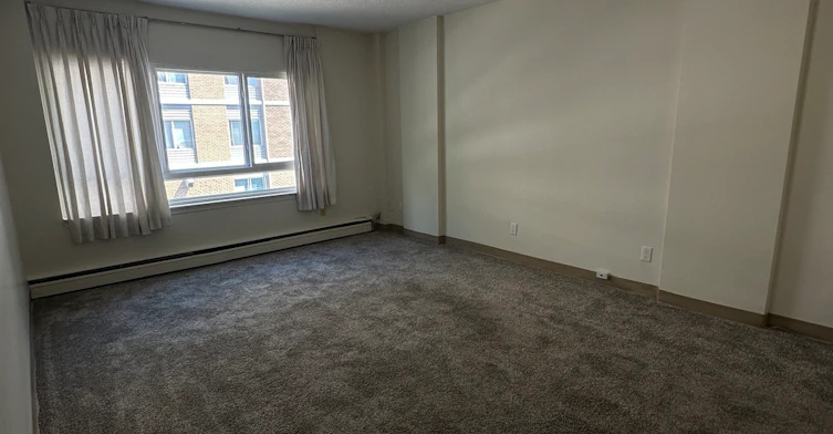 9909 Bellamy Hill Road Northwest, Edmonton, AB, T5K 2B1 - 3
