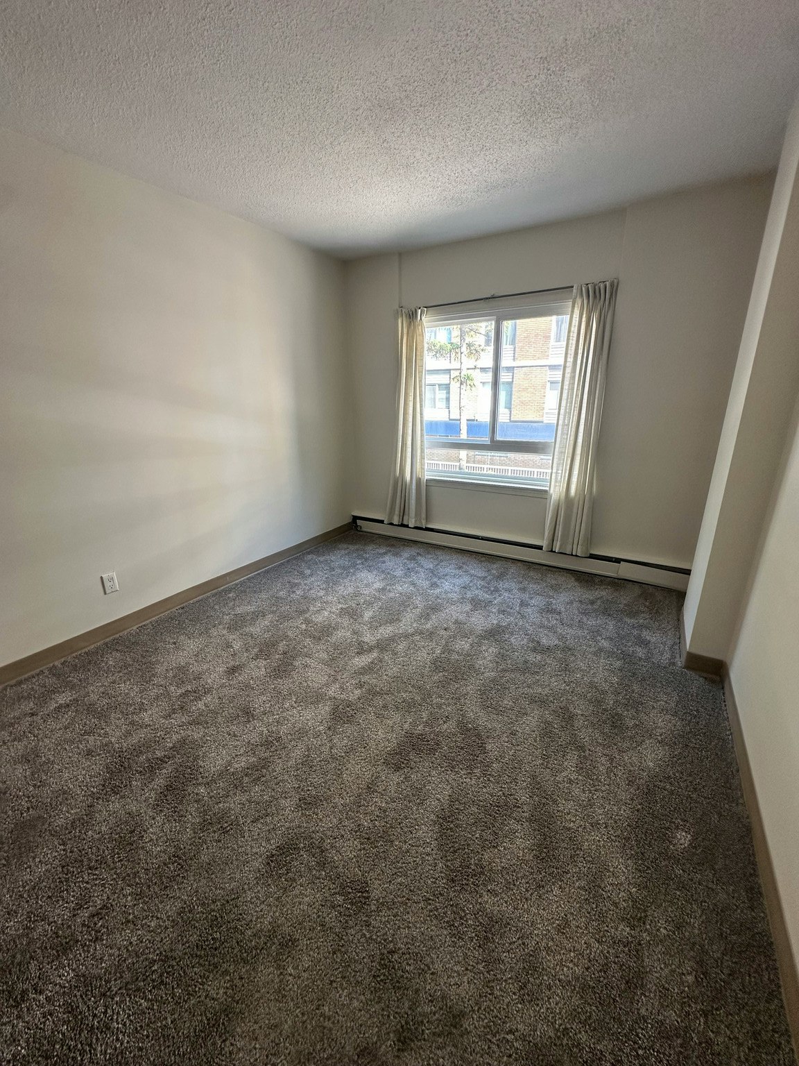 9909 Bellamy Hill Road Northwest, Edmonton, AB, T5K 2B1 - 8
