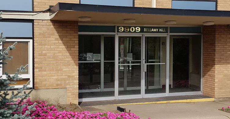 9909 Bellamy Hill Road Northwest, Edmonton, AB, T5K 2B1 - 2