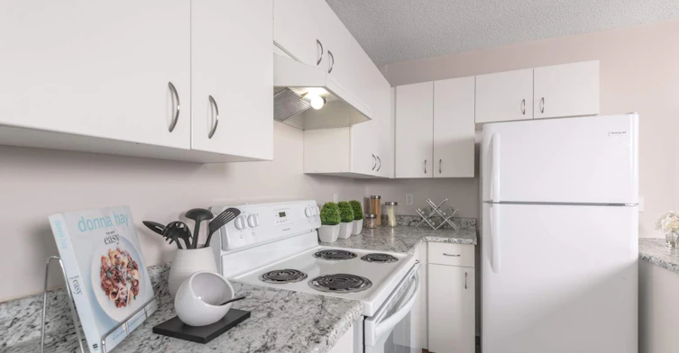 14001 135a Avenue NW, Edmonton, AB, T5L 2E6 - 10