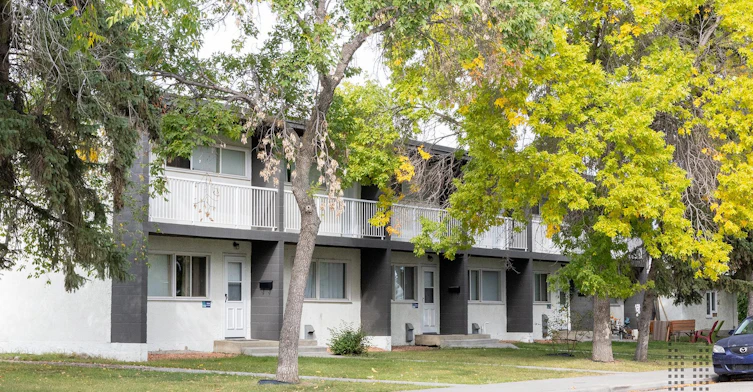 14001 135a Avenue NW, Edmonton, AB, T5L 2E6 - 16