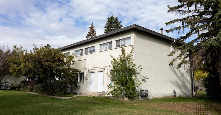 14001 135a Avenue NW, Edmonton, AB, T5L 2E6 - 12