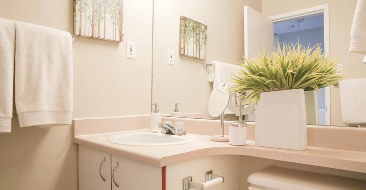 14001 135a Avenue NW, Edmonton, AB, T5L 2E6 - 4