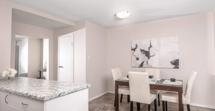 14001 135a Avenue NW, Edmonton, AB, T5L 2E6 - 6