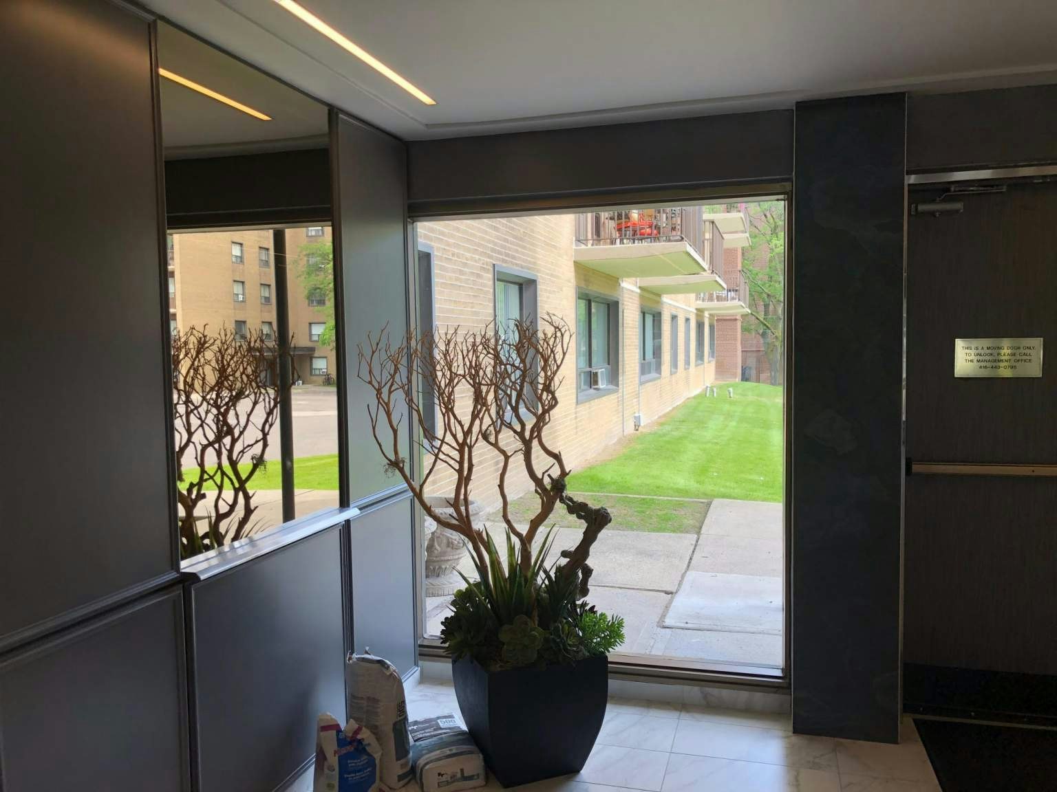 980 Lawrence Avenue E, Toronto, ON, M3C 1R2 - 26