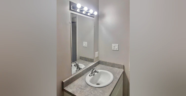 10756 81 Avenue, Edmonton, AB, T6E 1Y3 - 9