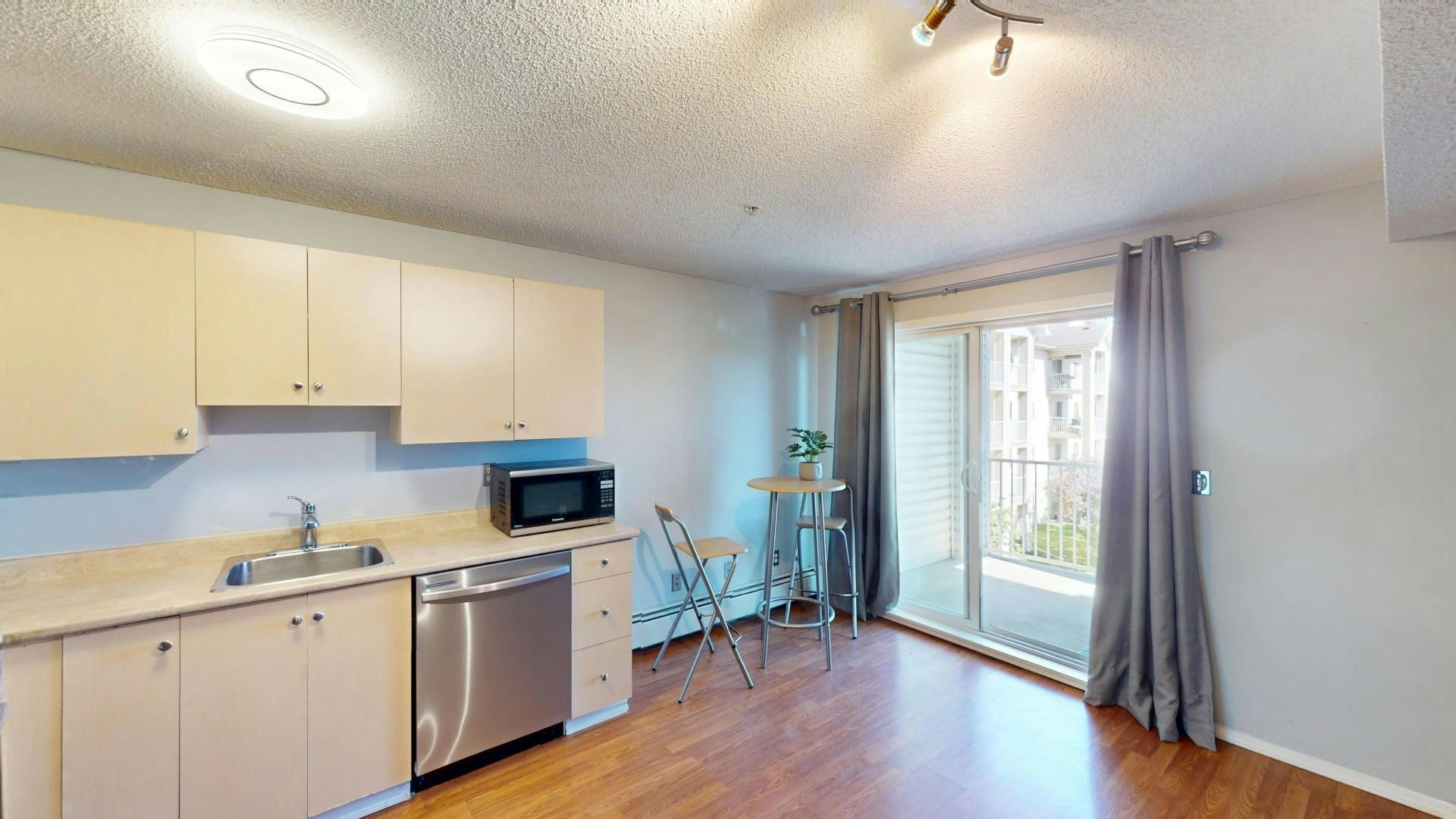 1717 60 Street SE, Calgary, AB, T2A 7Y7 - 4