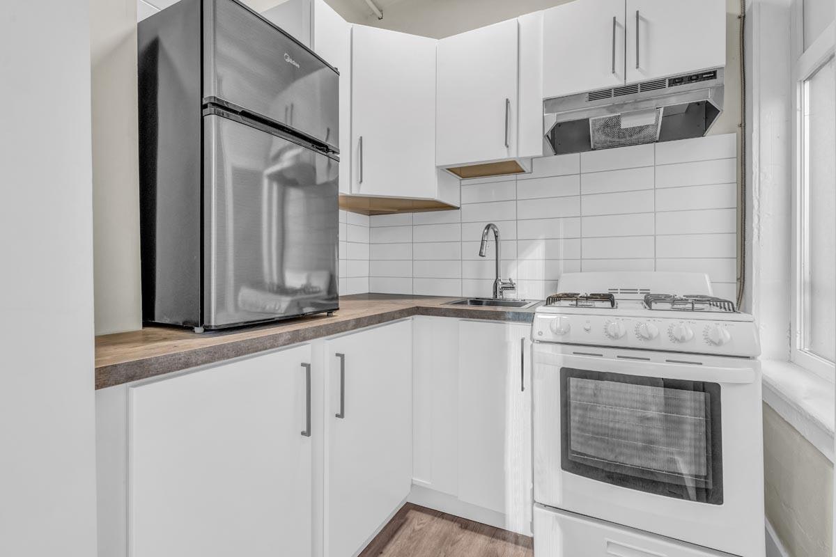 206-1086 Bute Street, Vancouver, BC, V6E 1Z5 - 2