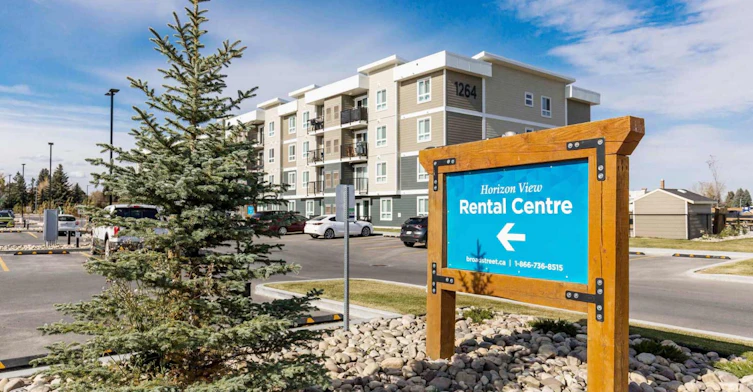 1264 29th Street N, Lethbridge, AB, T1H 7H5