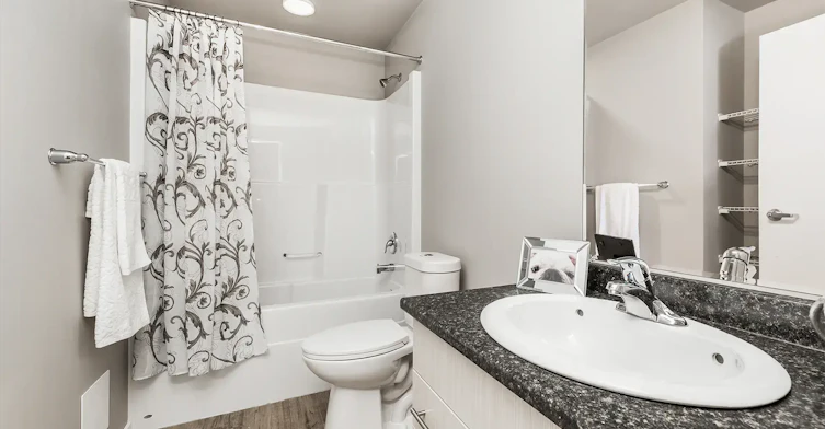 1264 29th Street N, Lethbridge, AB, T1H 7H5 - 7