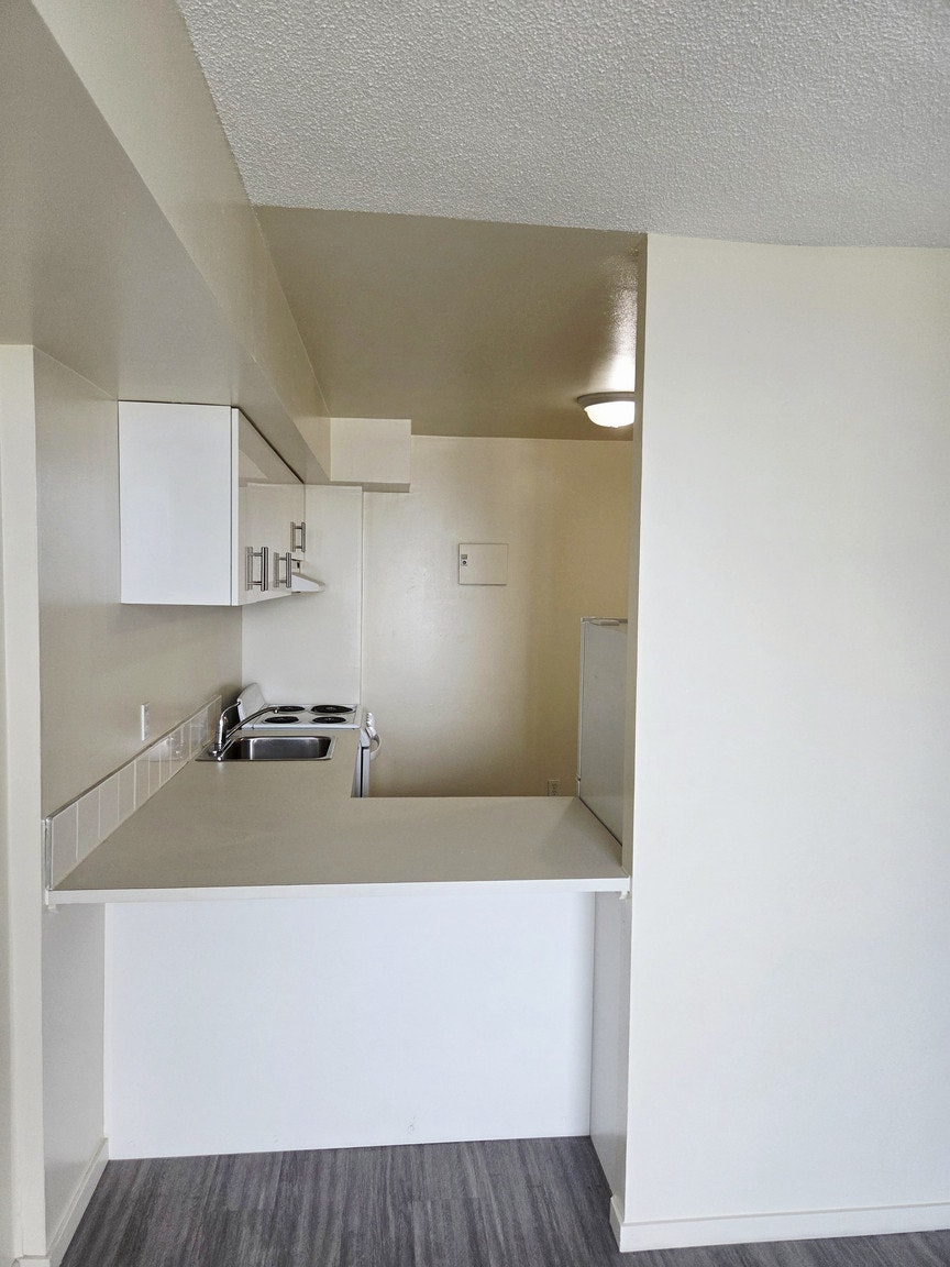 1644 Nelson Street, Vancouver, BC, V6G 2Y9 - 7
