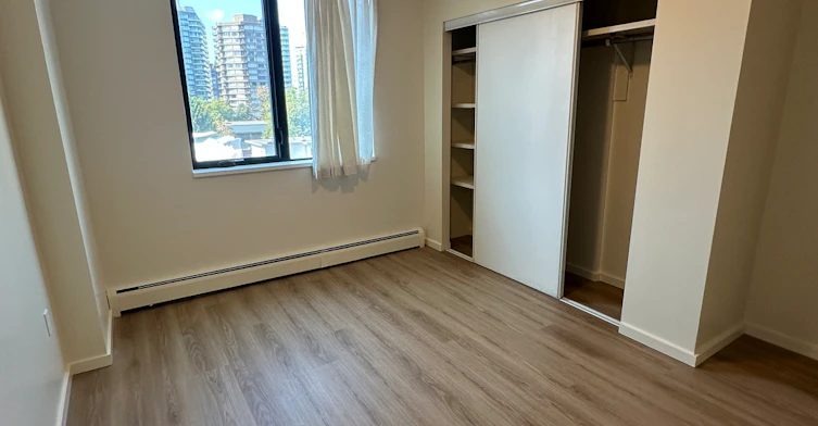 1644 Nelson Street, Vancouver, BC, V6G 2Y9 - 11
