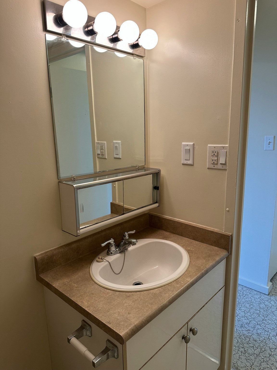 1644 Nelson Street, Vancouver, BC, V6G 2Y9 - 7