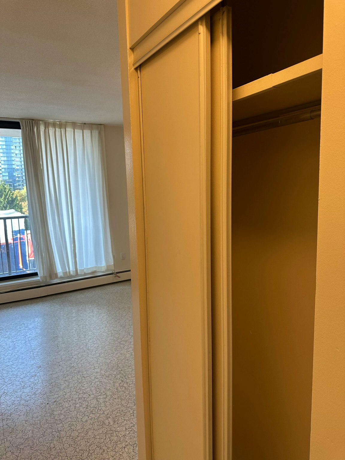 1644 Nelson Street, Vancouver, BC, V6G 2Y9 - 2
