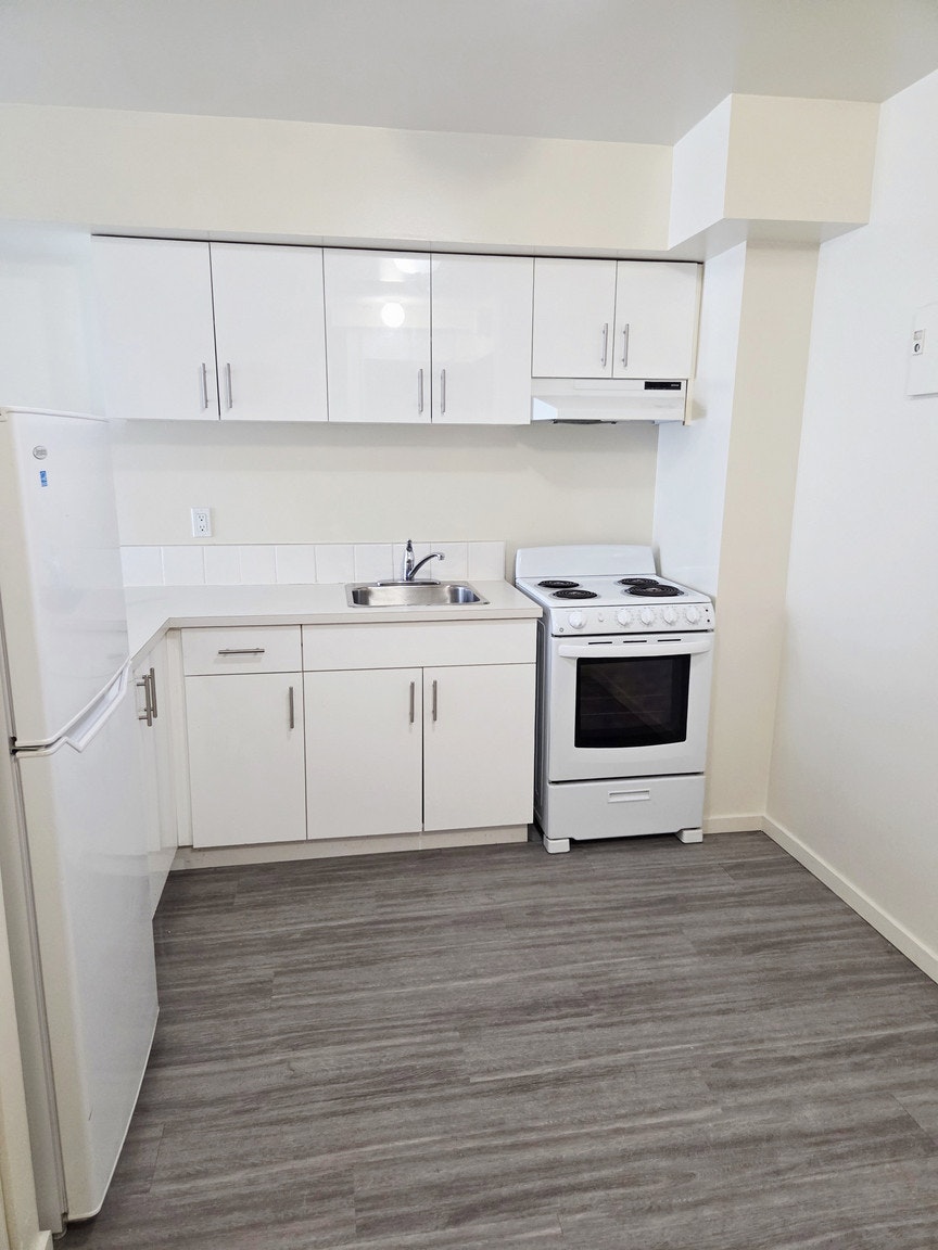 1644 Nelson Street, Vancouver, BC, V6G 2Y9 - 6