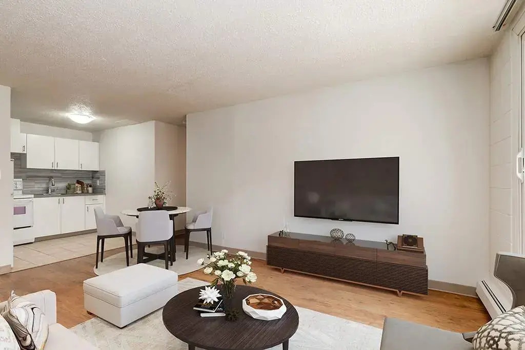 101-2241 14 Street SW, Calgary, AB, T2T 3T3 - 2