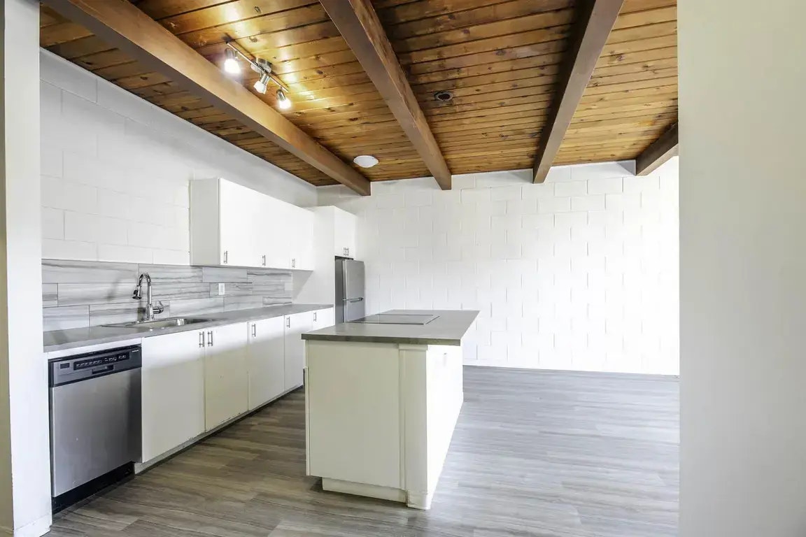 101-2241 14 Street SW, Calgary, AB, T2T 3T3