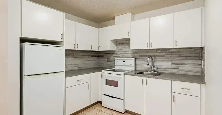 101-2241 14 Street SW, Calgary, AB, T2T 3T3 - 5