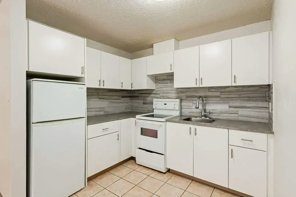 304-2241 14 Street SW, Calgary, AB, T2T 3T3 - 4