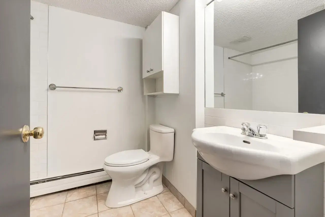 102-604 14 Avenue SW, Calgary, AB, T2R 0M8 - 14