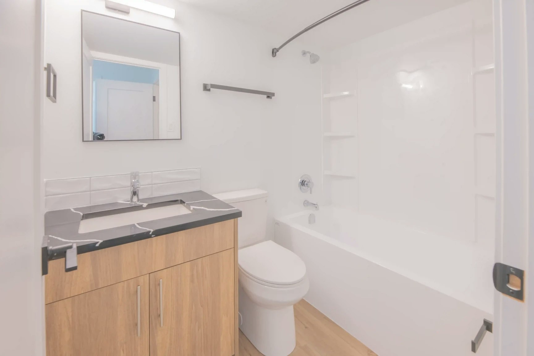 102-604 14 Avenue SW, Calgary, AB, T2R 0M8 - 47