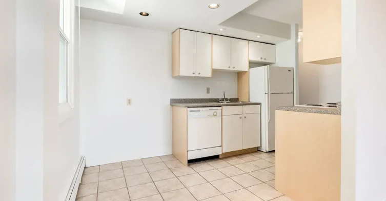 102-604 14 Avenue SW, Calgary, AB, T2R 0M8 - 9