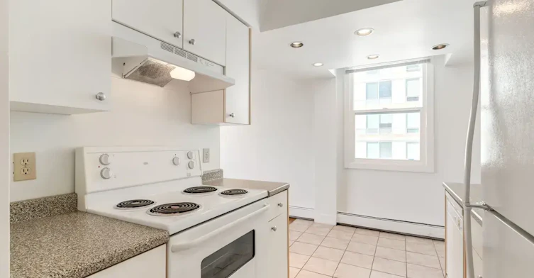 102-604 14 Avenue SW, Calgary, AB, T2R 0M8 - 3