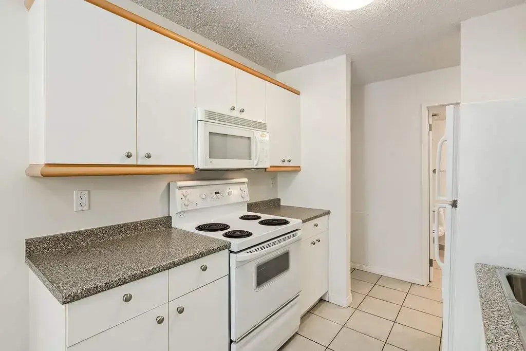 102-604 14 Avenue SW, Calgary, AB, T2R 0M8 - 54