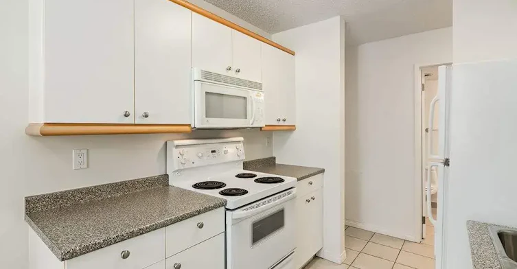 102-604 14 Avenue SW, Calgary, AB, T2R 0M8 - 54