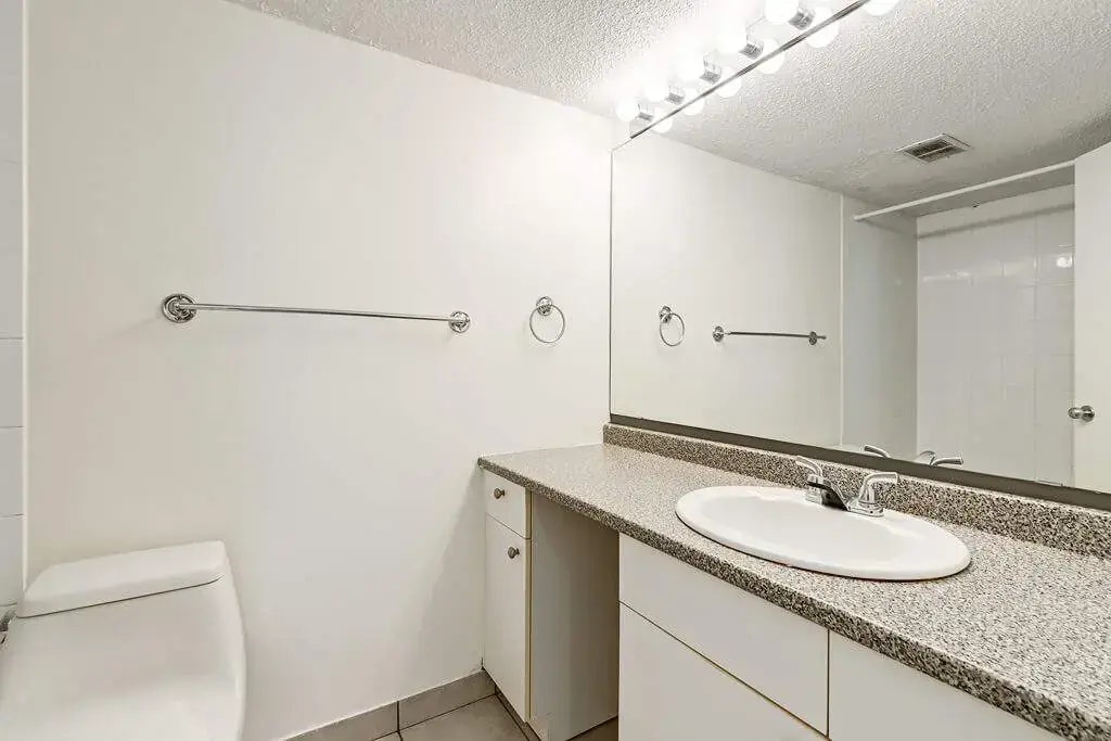 102-604 14 Avenue SW, Calgary, AB, T2R 0M8 - 56
