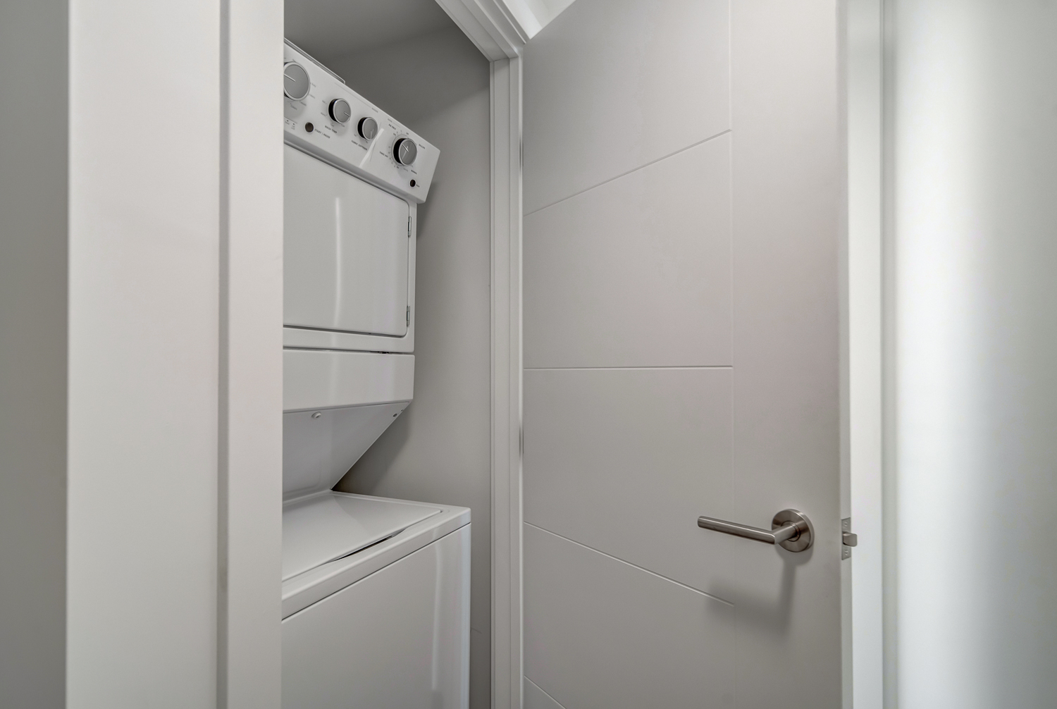 50 Brentwood Common NW, Calgary, AB, T2L 2M4 - 7