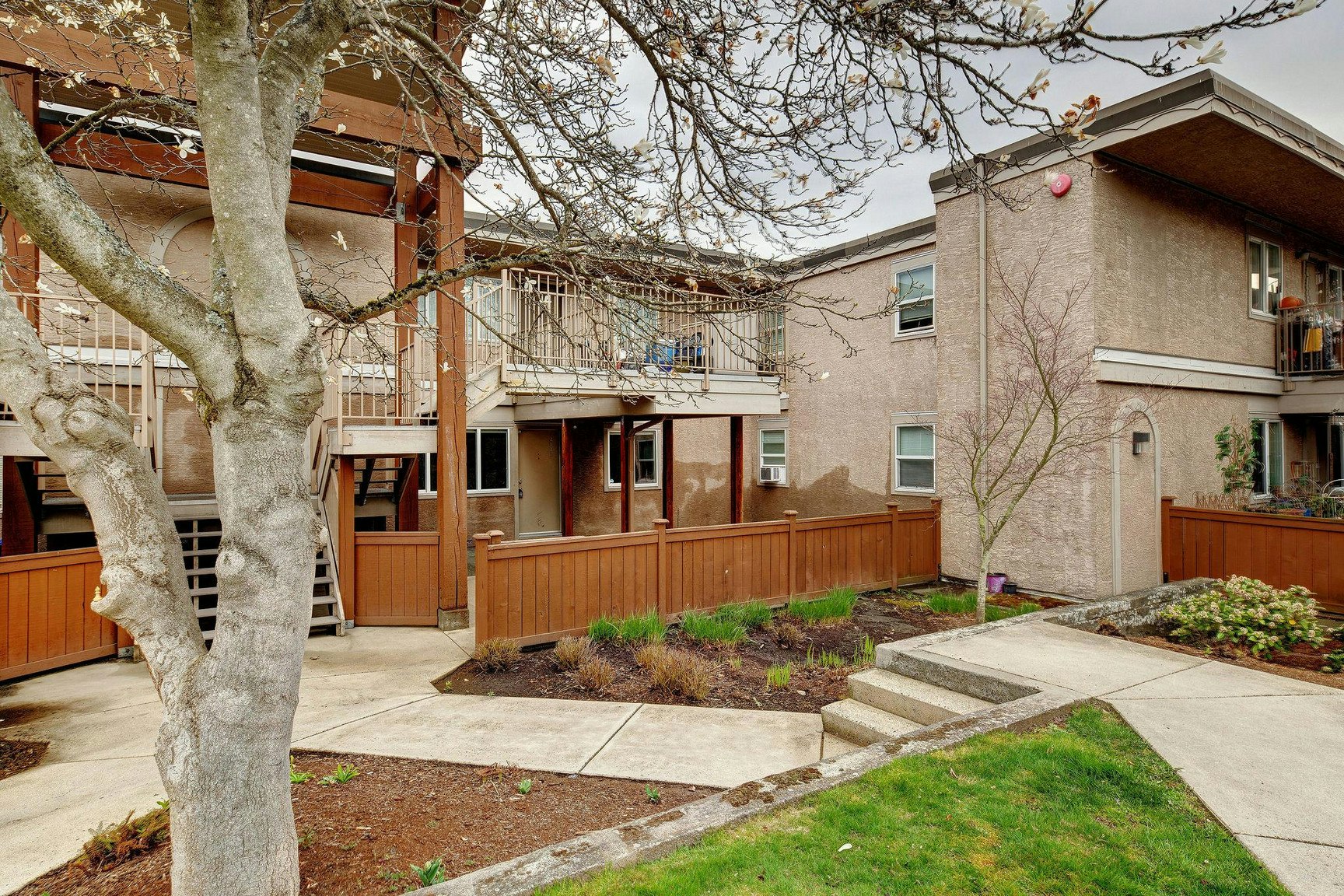 2885-2861 Quadra Street, Victoria, BC, V8T 4E5 - 13