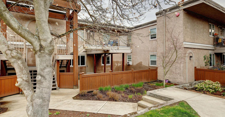 2885-2861 Quadra Street, Victoria, BC, V8T 4E5 - 13