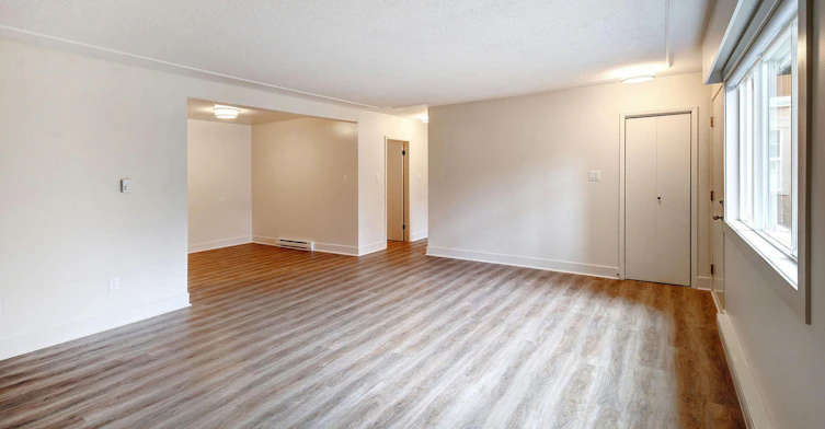 2885-2861 Quadra Street, Victoria, BC, V8T 4E5 - 2