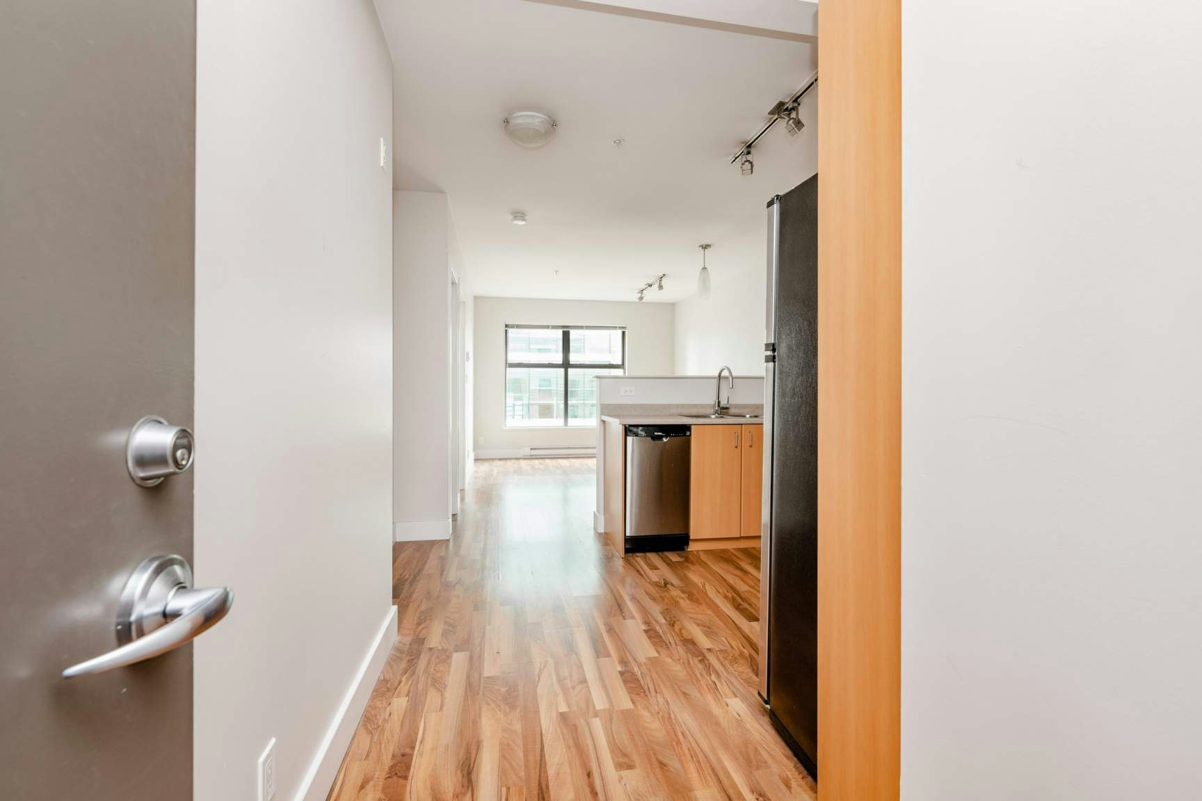 310-725 Yates Street, Victoria, BC, V8W 1L4 - 3
