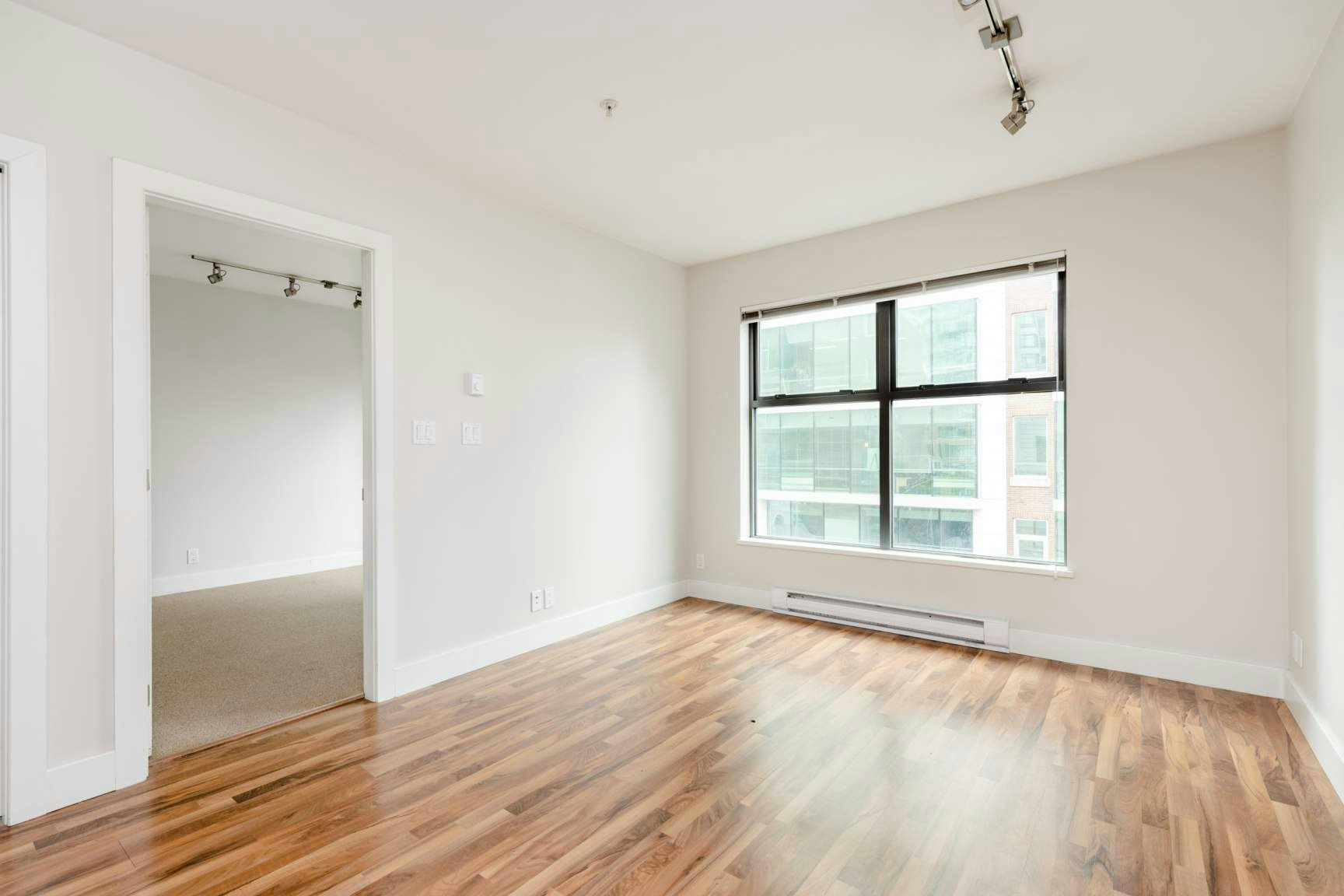 310-725 Yates Street, Victoria, BC, V8W 1L4 - 5
