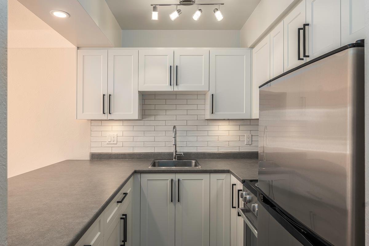 209-950 Rockland Avenue, Victoria, BC, V8V 3H4