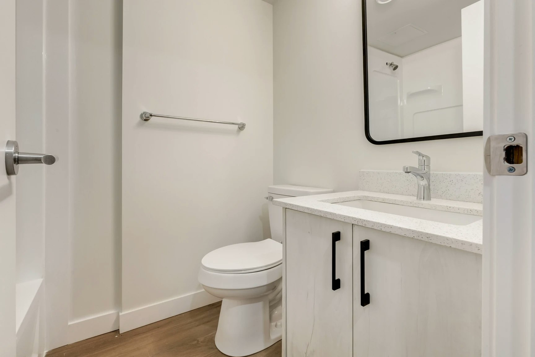 304-10609 101 Street NW, Edmonton, AB, T5H 2S2 - 29