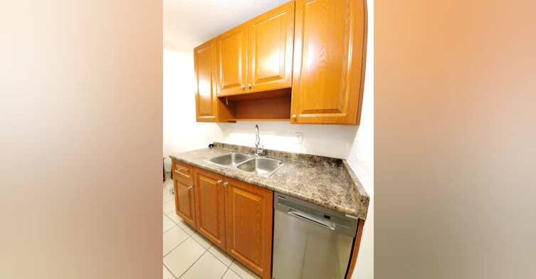 102-5135 Newton Street, Burnaby, BC, V5H 1T5
