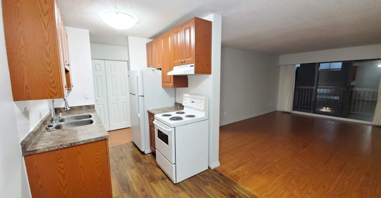 302-5135 Newton Street, Burnaby, BC, V5H 1T5 - 4